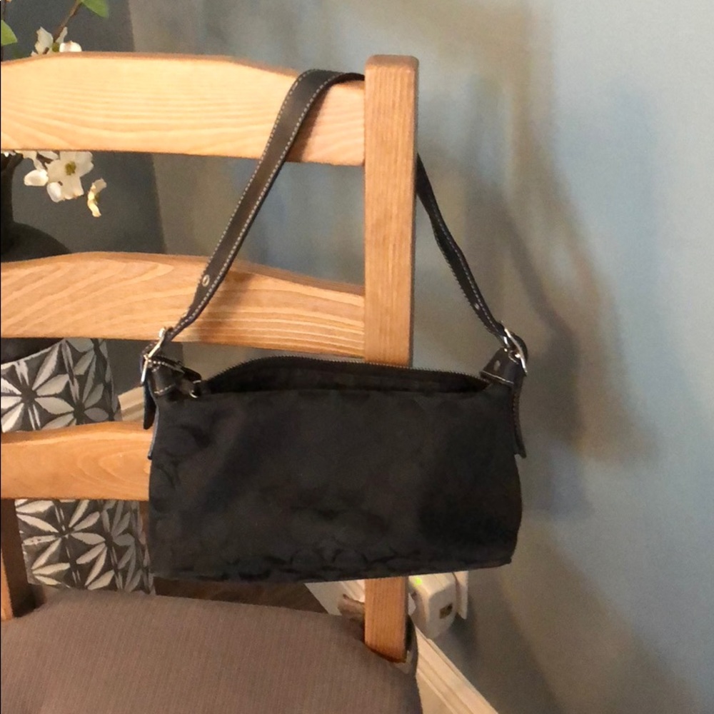 Coach fabric signature purse-small and cute!